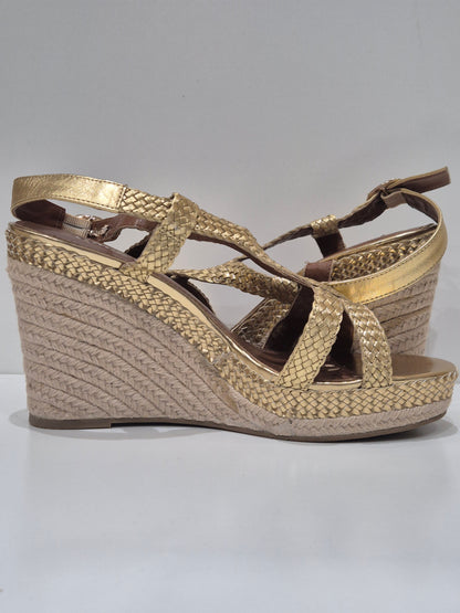 Dune wedge heel