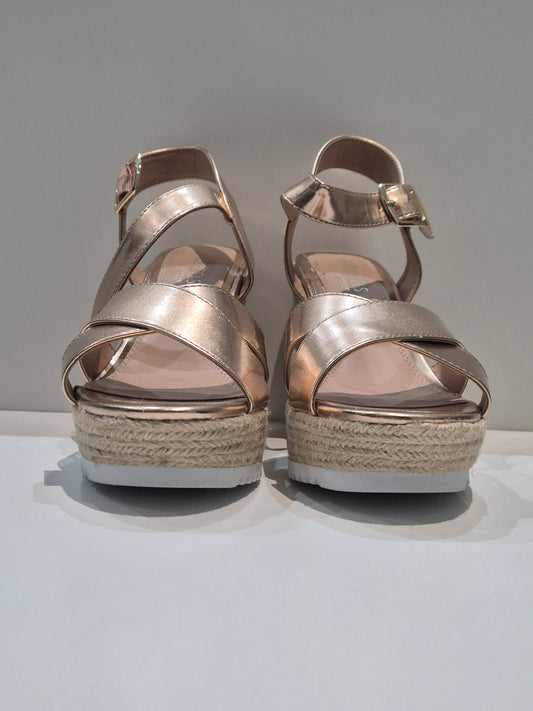 Dune- Head over heels