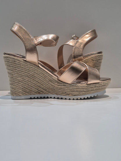 Dune- Head over heels