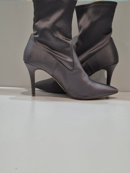 Faith bold heel