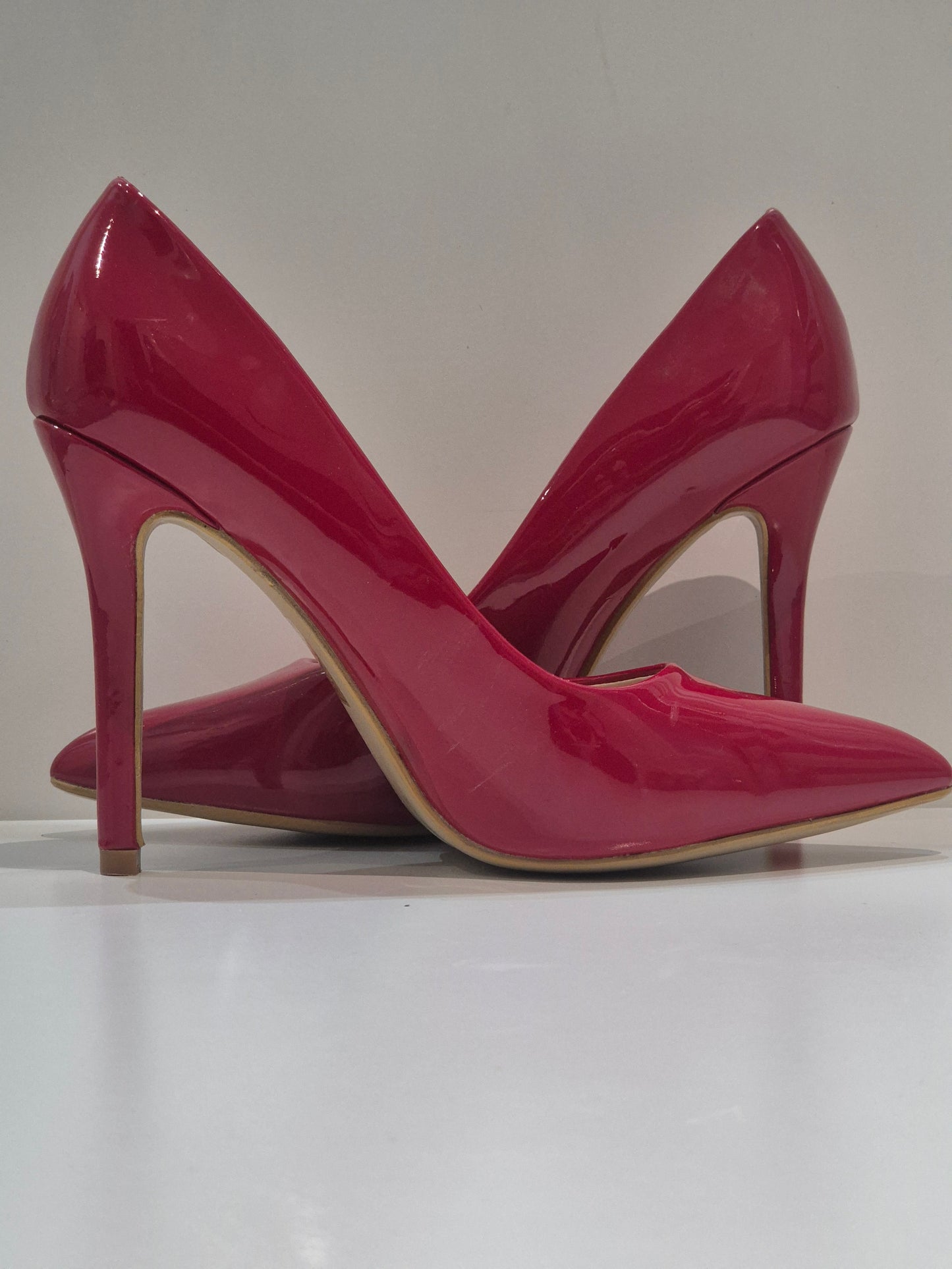 RED001 bold heel