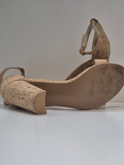 Glamarous block heel