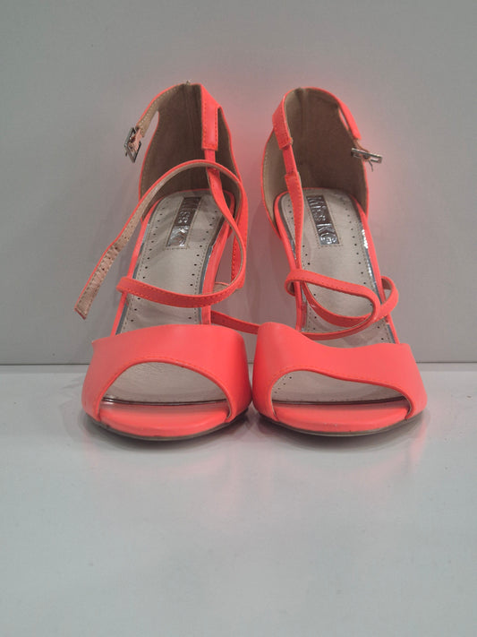 Miss KG bold heel