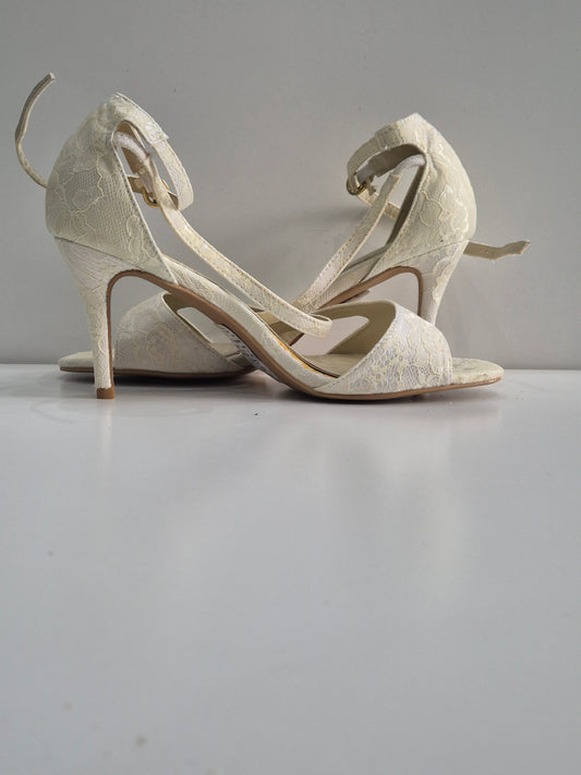 Sole DNA bridal heel