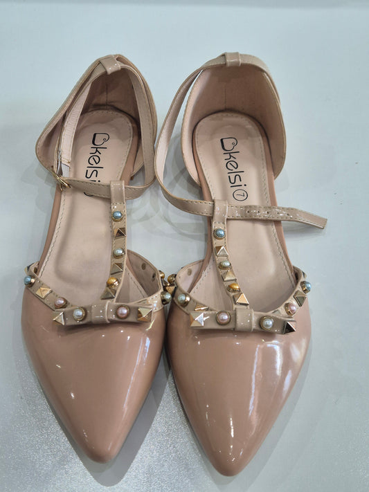 Kelsi Flat Shoes