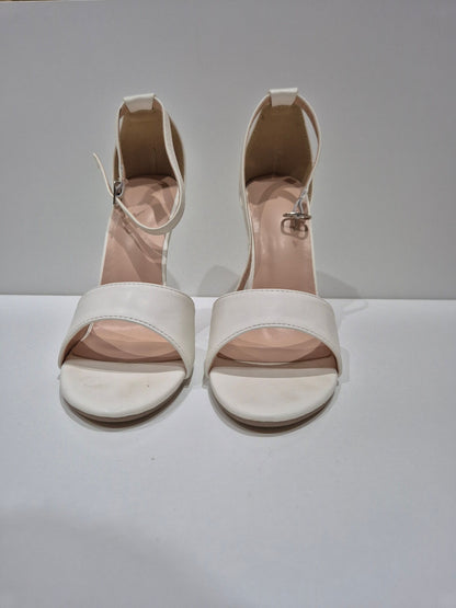 Bridal heel