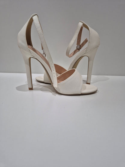 Bridal heel