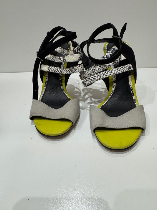 Office London bold heel