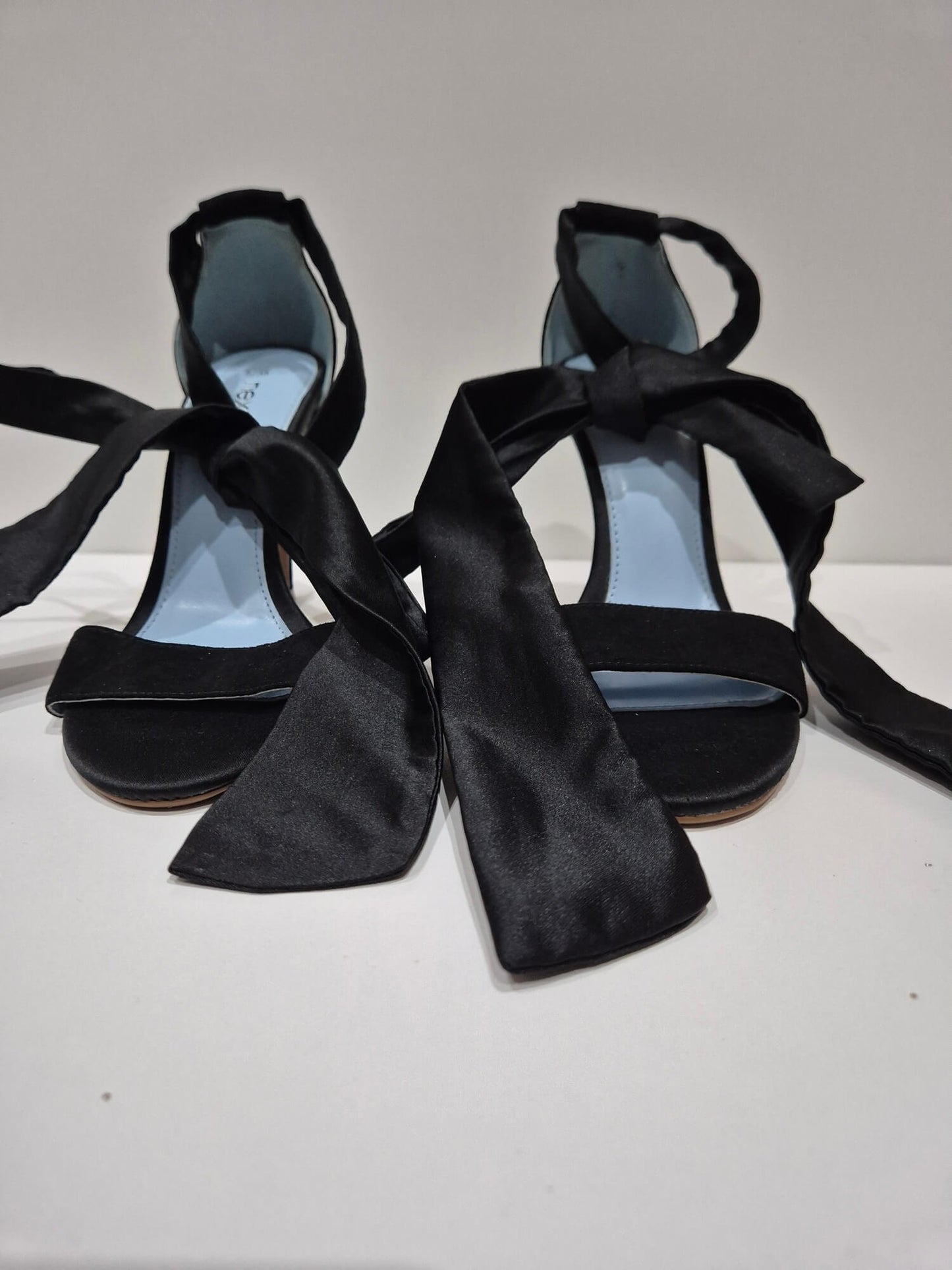 Next evening heel
