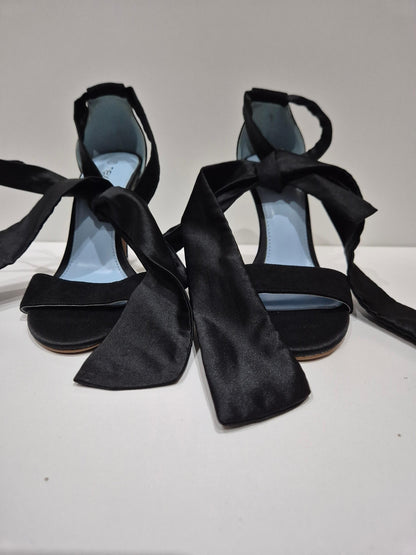Next evening heel