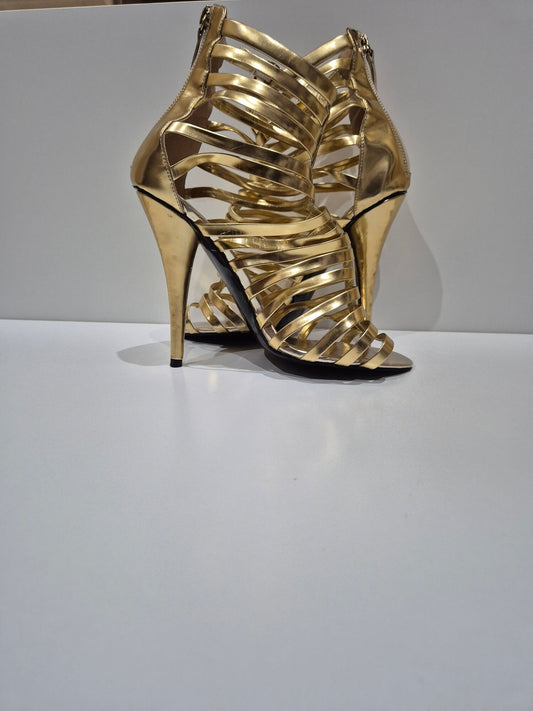 Gold Heels bold heel