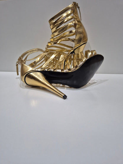 Gold Heels bold heel